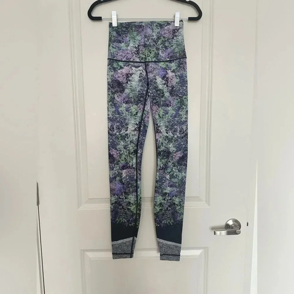 Lululemon Wunder Under X Central Saint Martins HR Tight Size 4 VWUH Nulux - Picture 1 of 6
